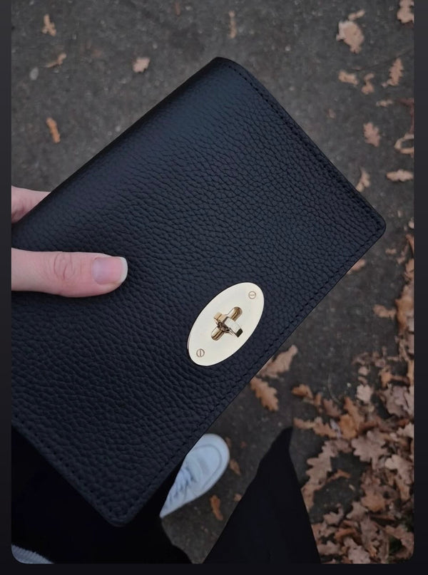 Handmade Leather Goods: Benefits of Vegetable-Tanned Leather Explained