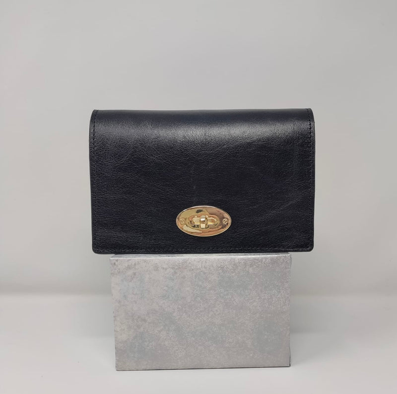 The Luna bag in black leather