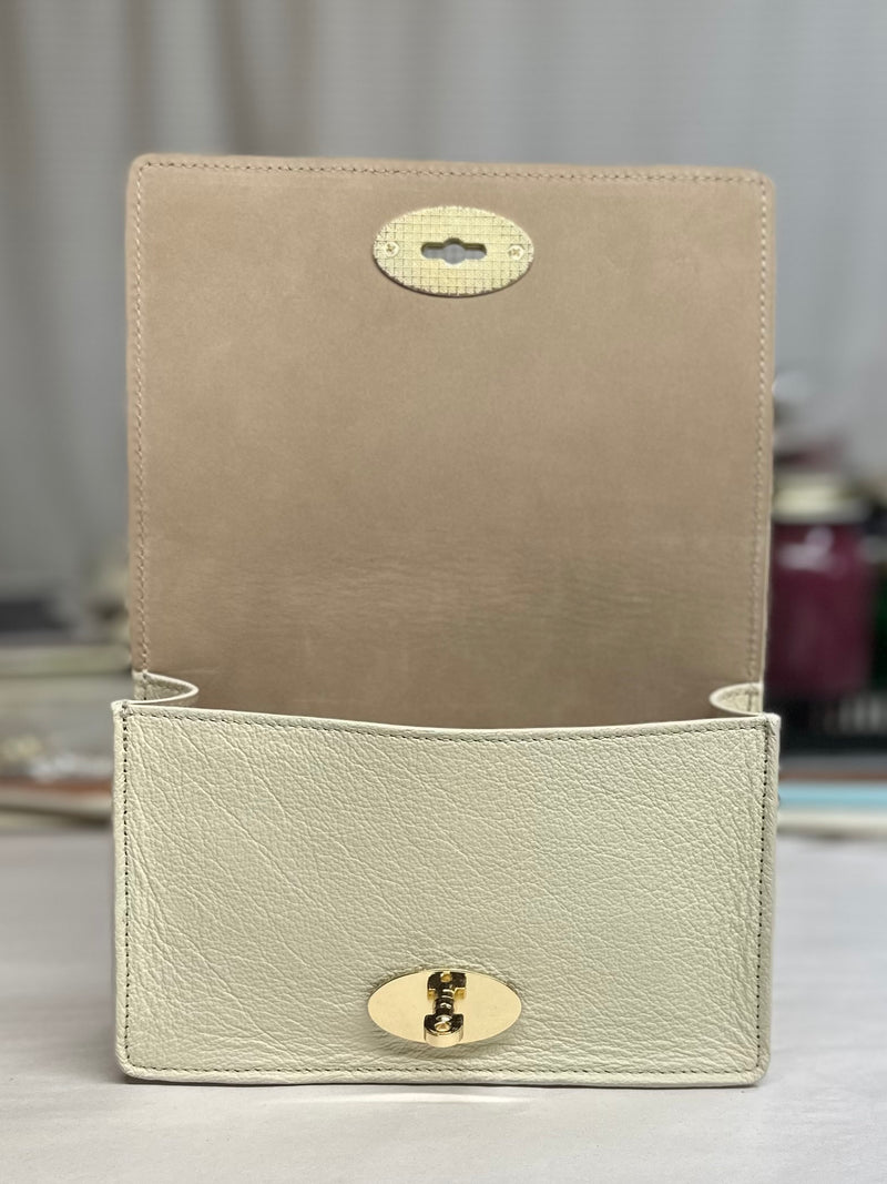 the luna bag open